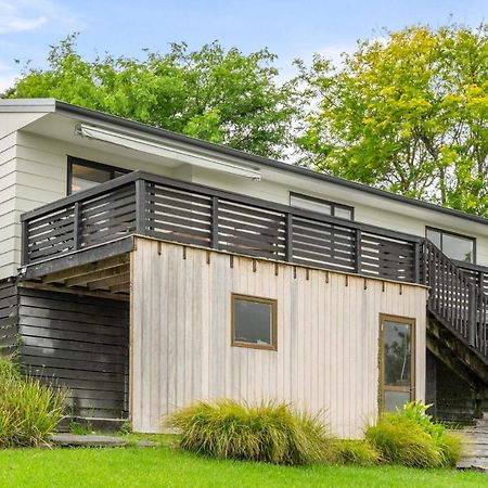Sunrise Point - Snells Beach Holiday Home エクステリア 写真